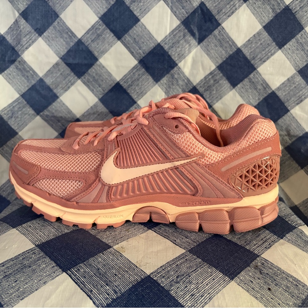 Nike Men’s Zoom Vomero 5